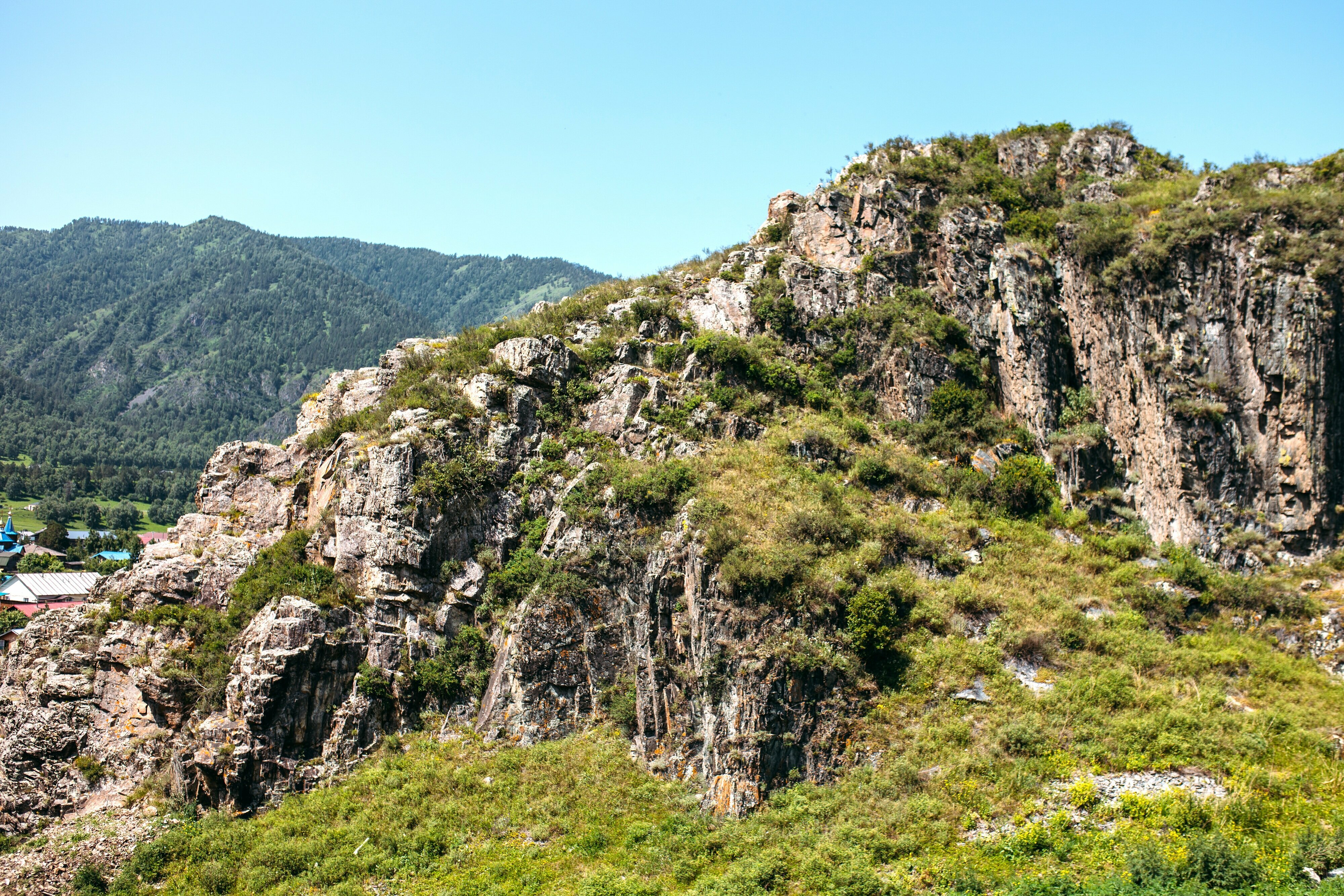 Премиум-студия на последнем этаже трёхэтажного гостевого дома с панорамным видом на горы