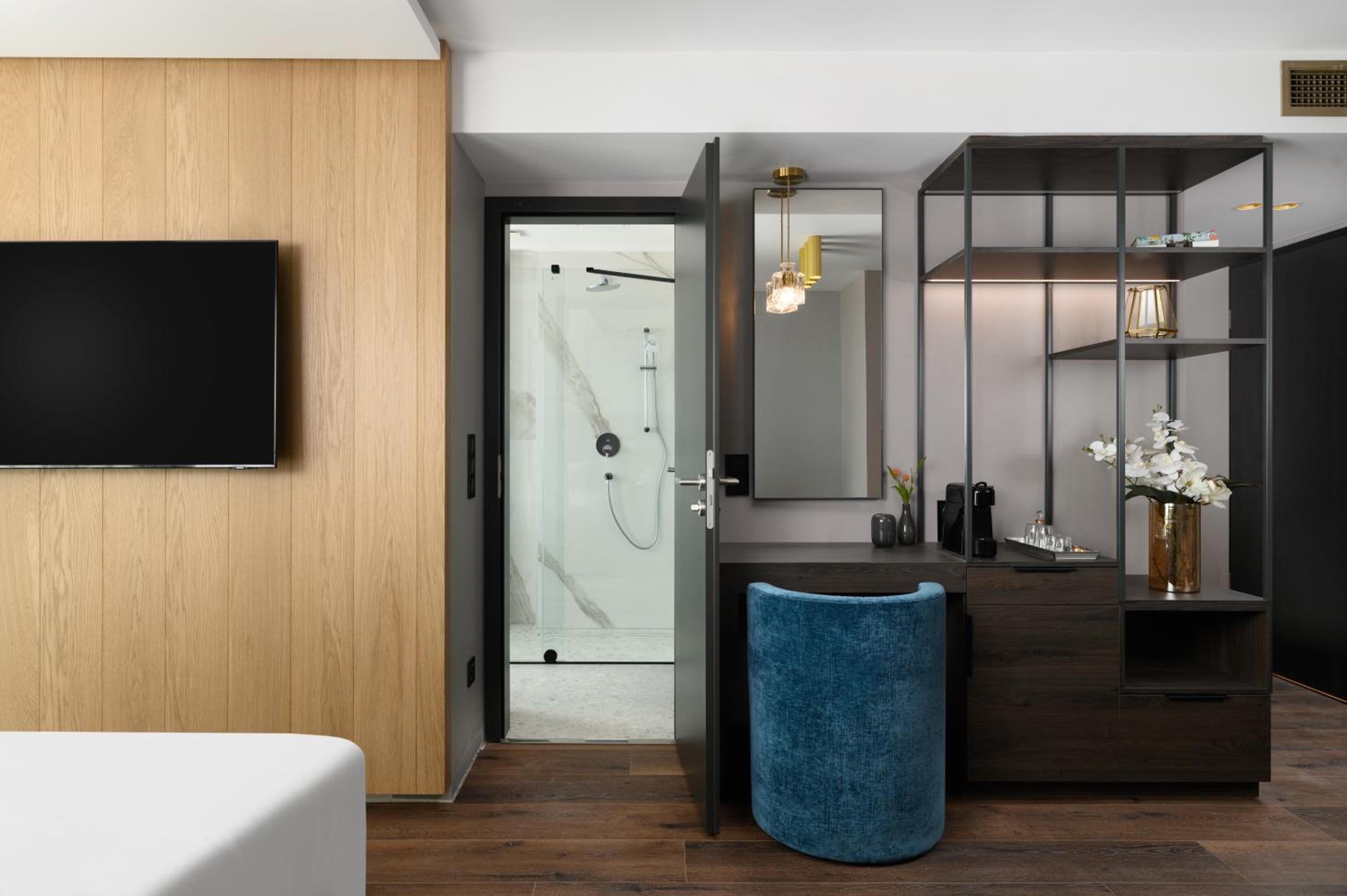 Deluxe Connecting room