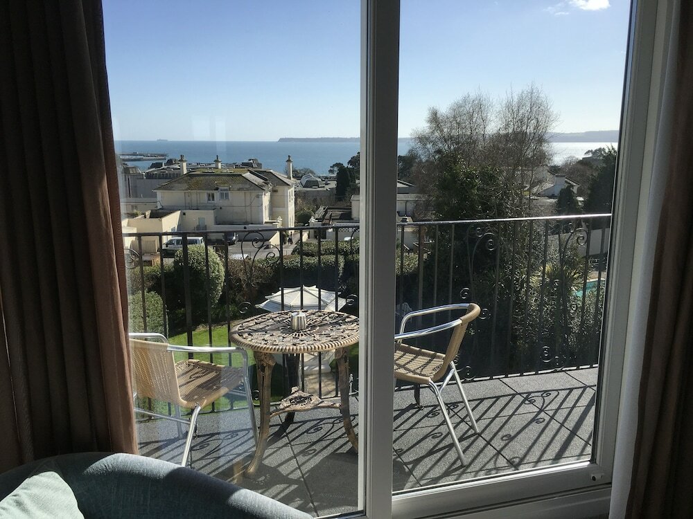 Double Room with Sea View & Balcony