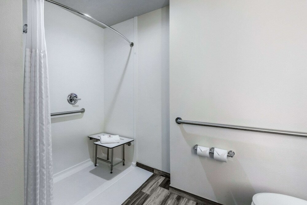 Room, 2 Queen Beds, Accessible, Non Smoking