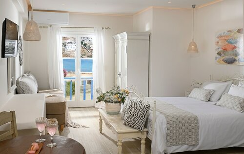 One Bedroom Junior Suite Sea View в Erato Hotel Mykonos