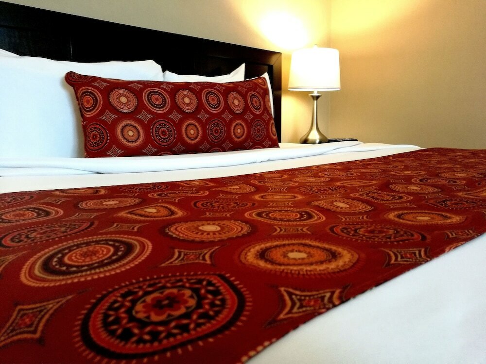 Suite, 1 King Bed with Sofa bed