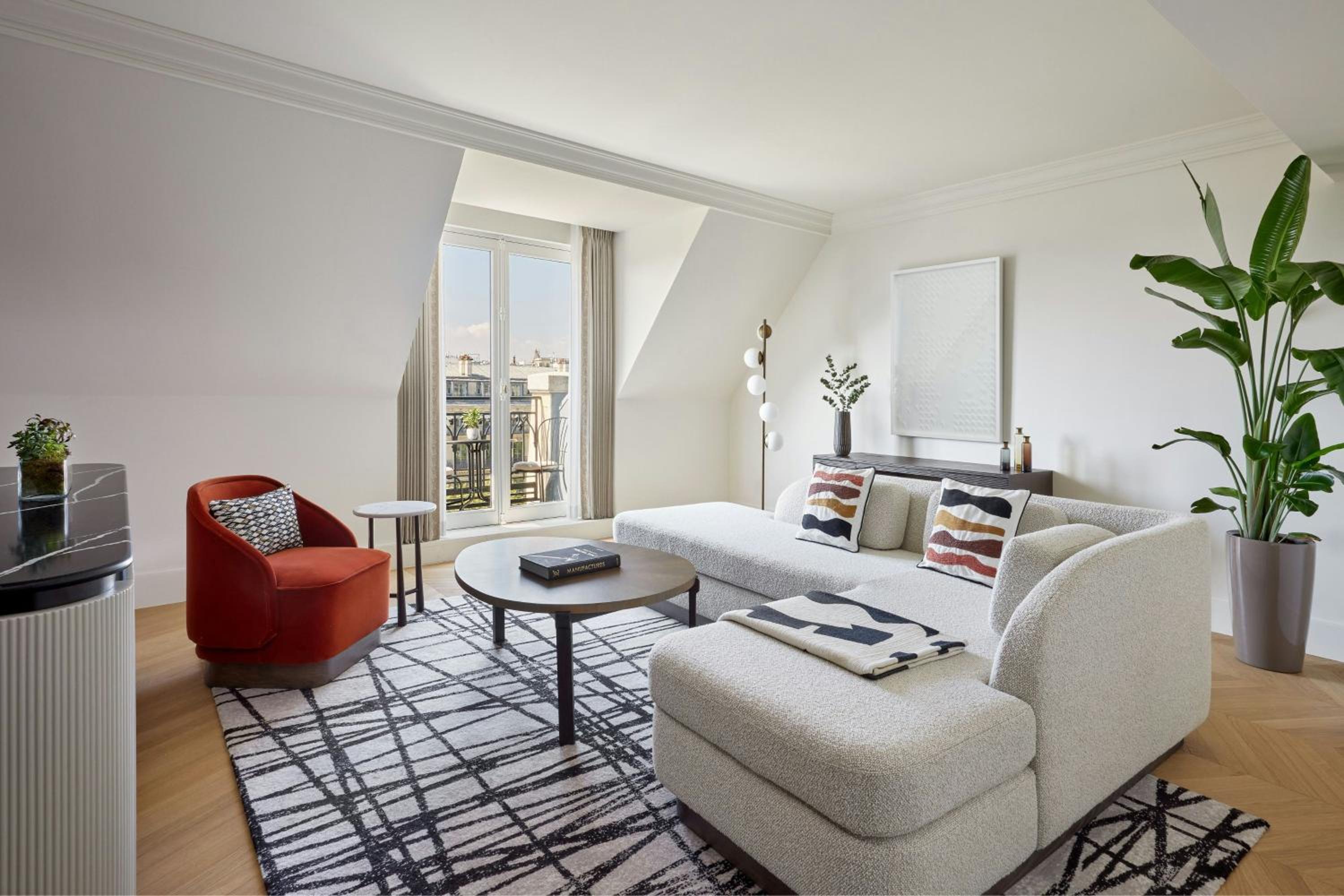 Champs Elysées Signature Suite