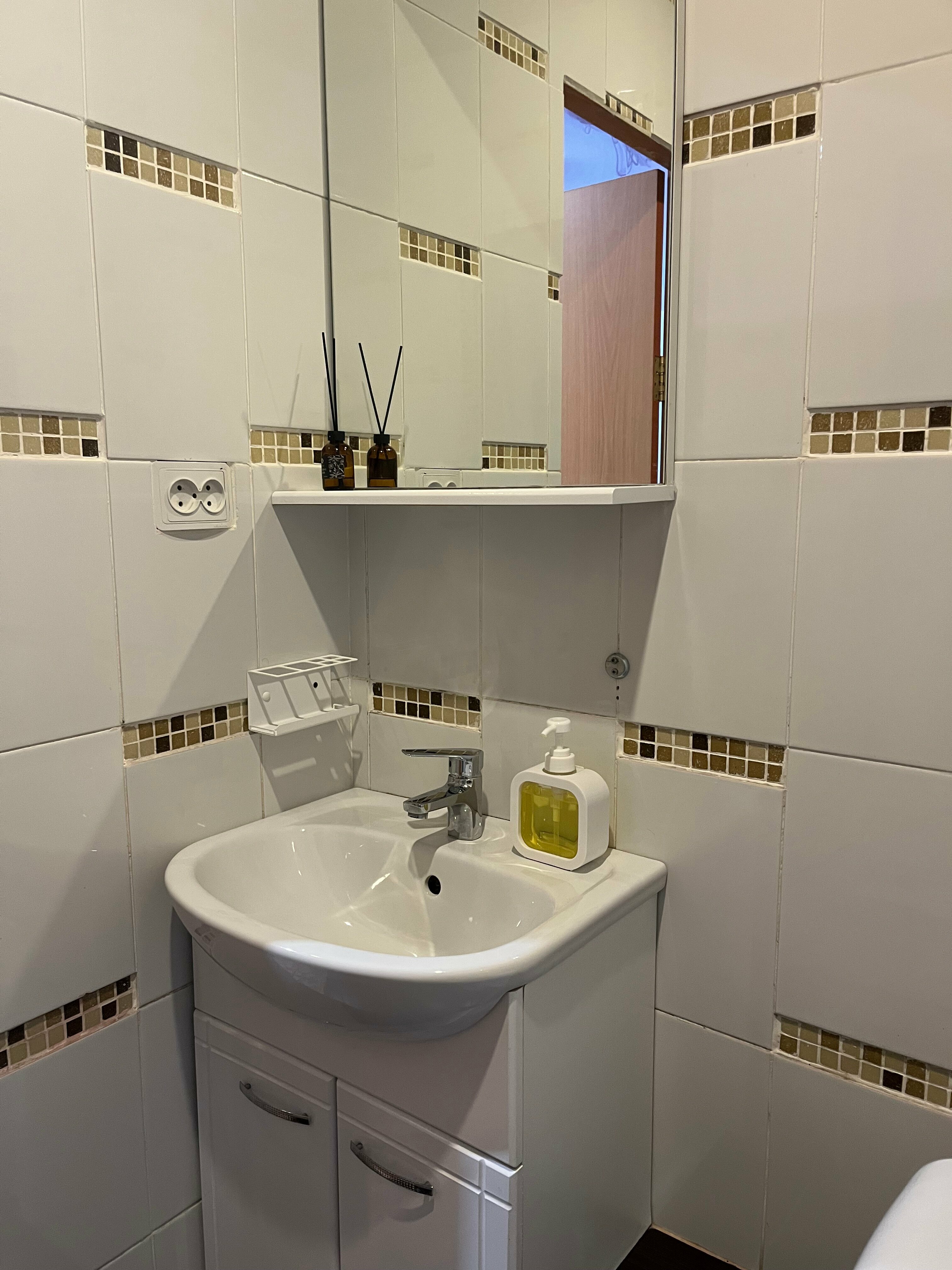 Стандартный номер с 2 односпальными кроватями и диваном