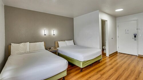 Стандартный номер, 2 двуспальные кровати, для некурящих в Motel 6 Ogden, Ut- Downtown
