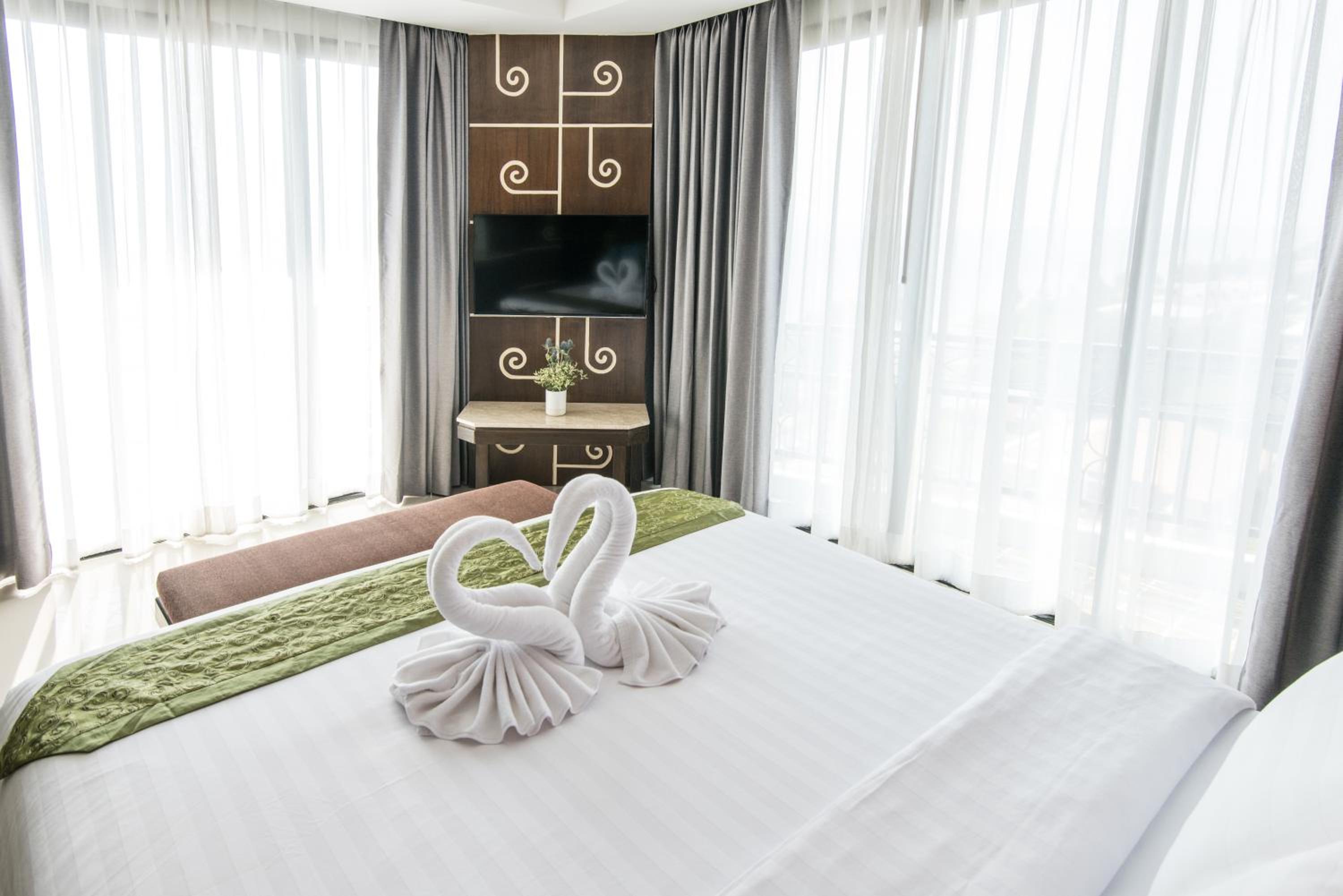 Deluxe Corner Seaview