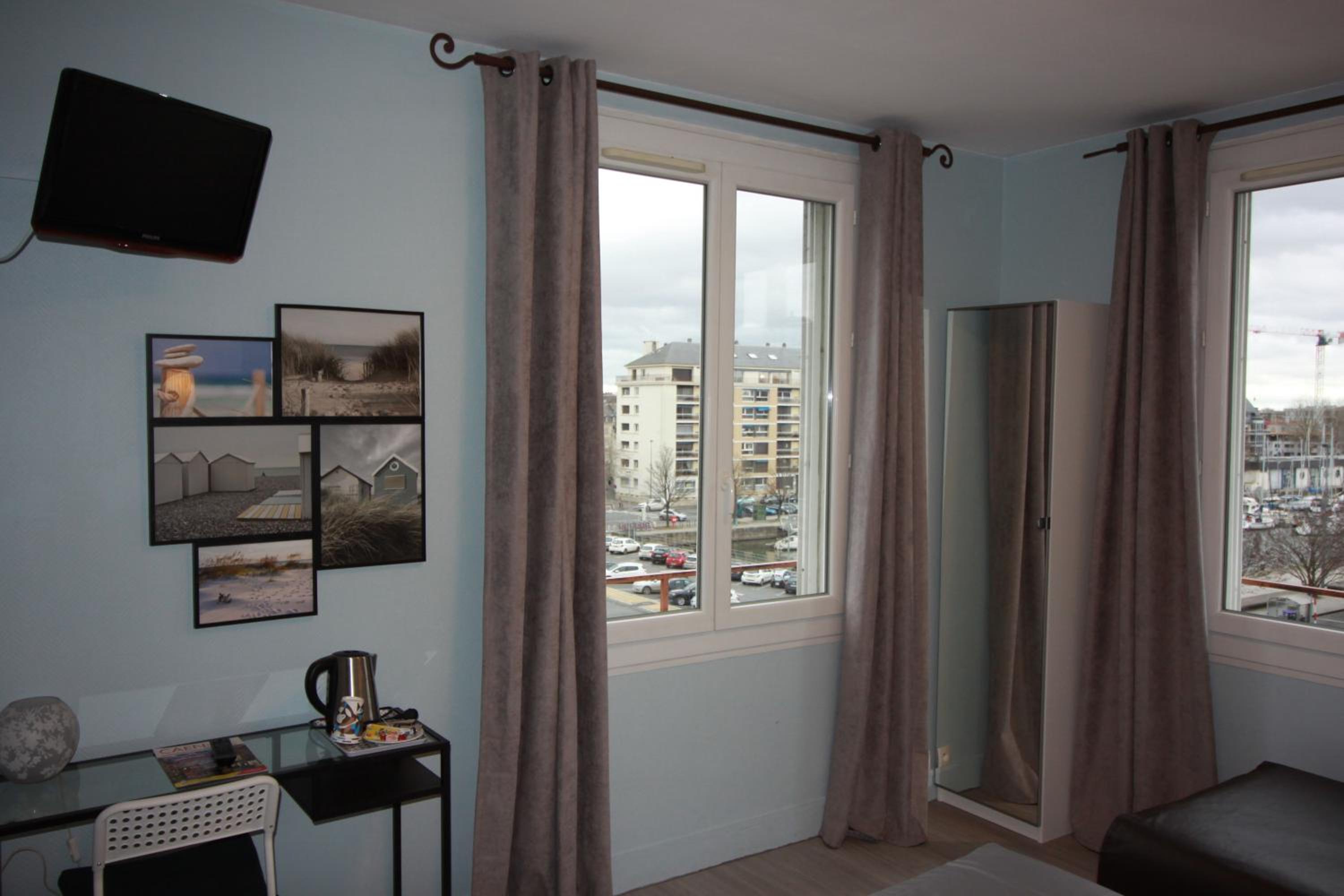 Triple Room with Port View