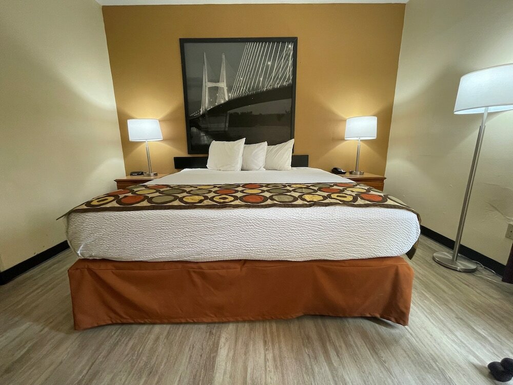 Suite, 1 Queen Bed, Non Smoking, Jetted Tub