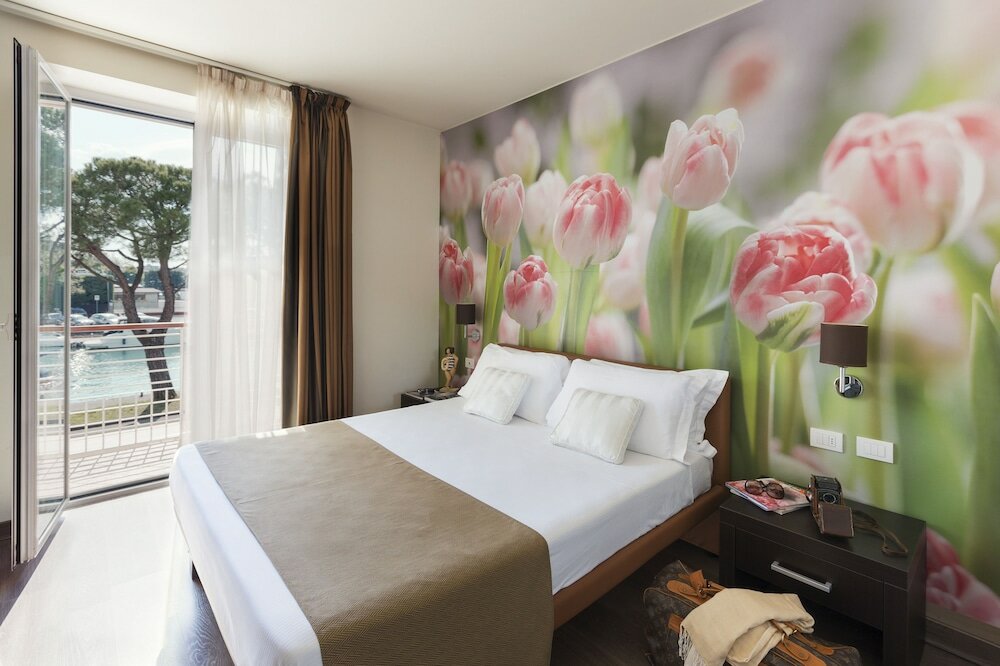 Panoramic Double or Twin Room, Balcony, Lake View