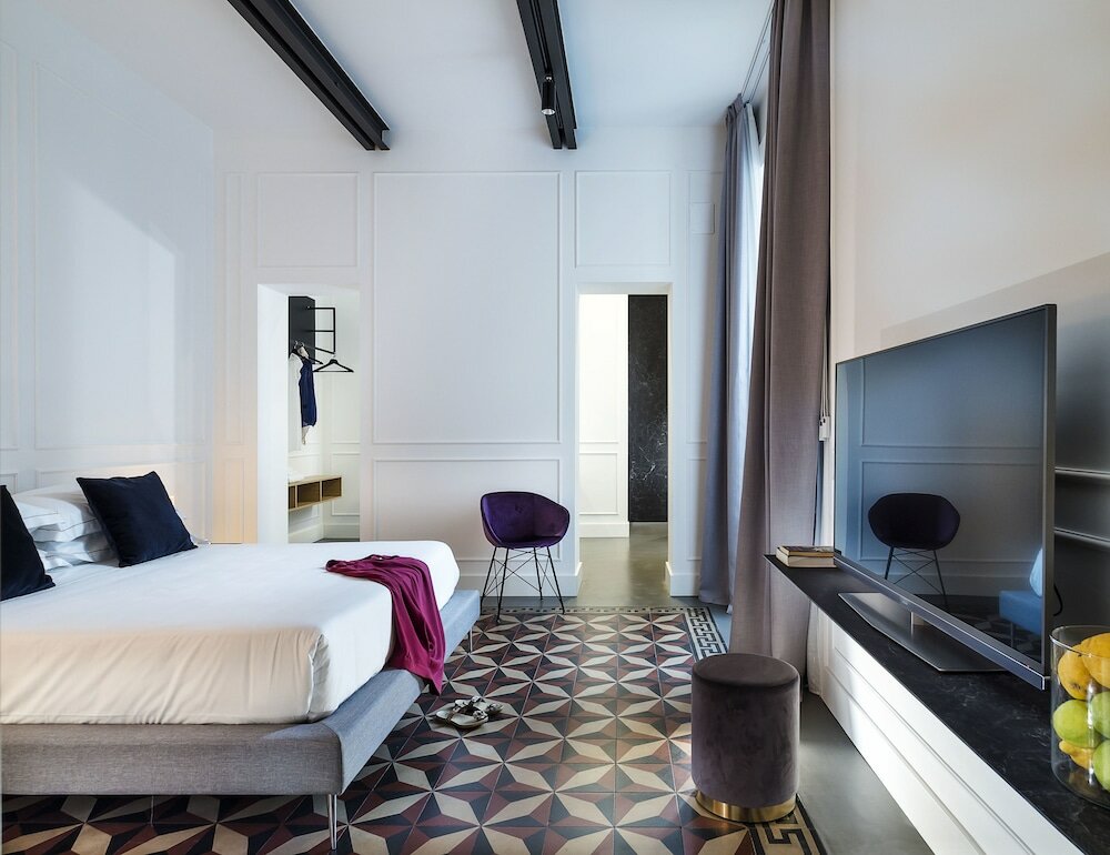 Deluxe Room (Single Use)