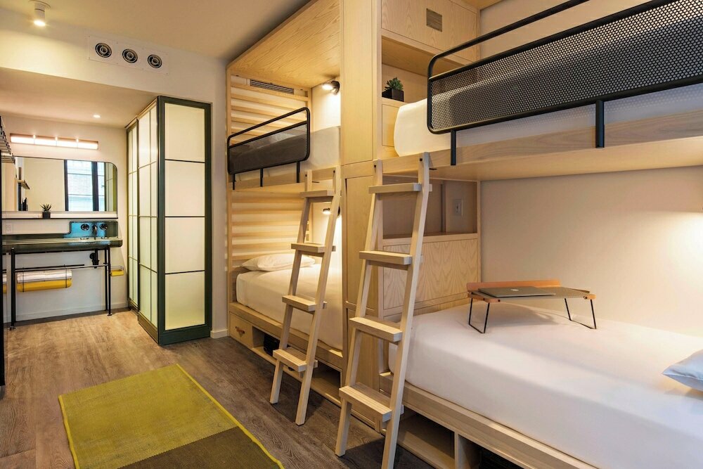 Room, Multiple Beds
