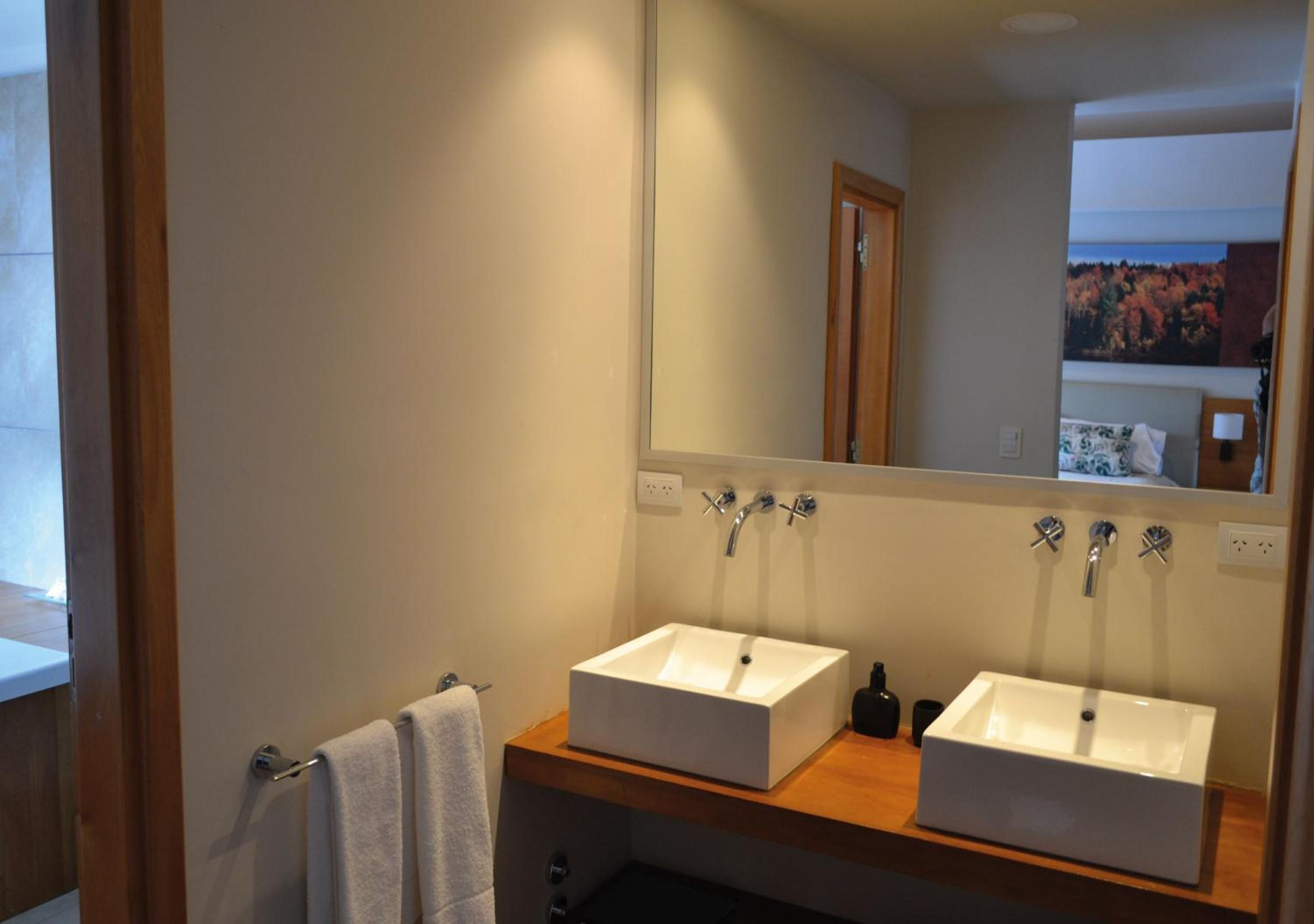 Deluxe Suite with Spa Bath