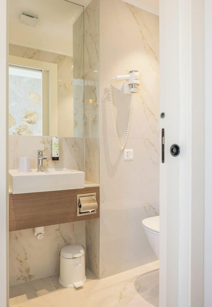 Basic Double Room, Lake View