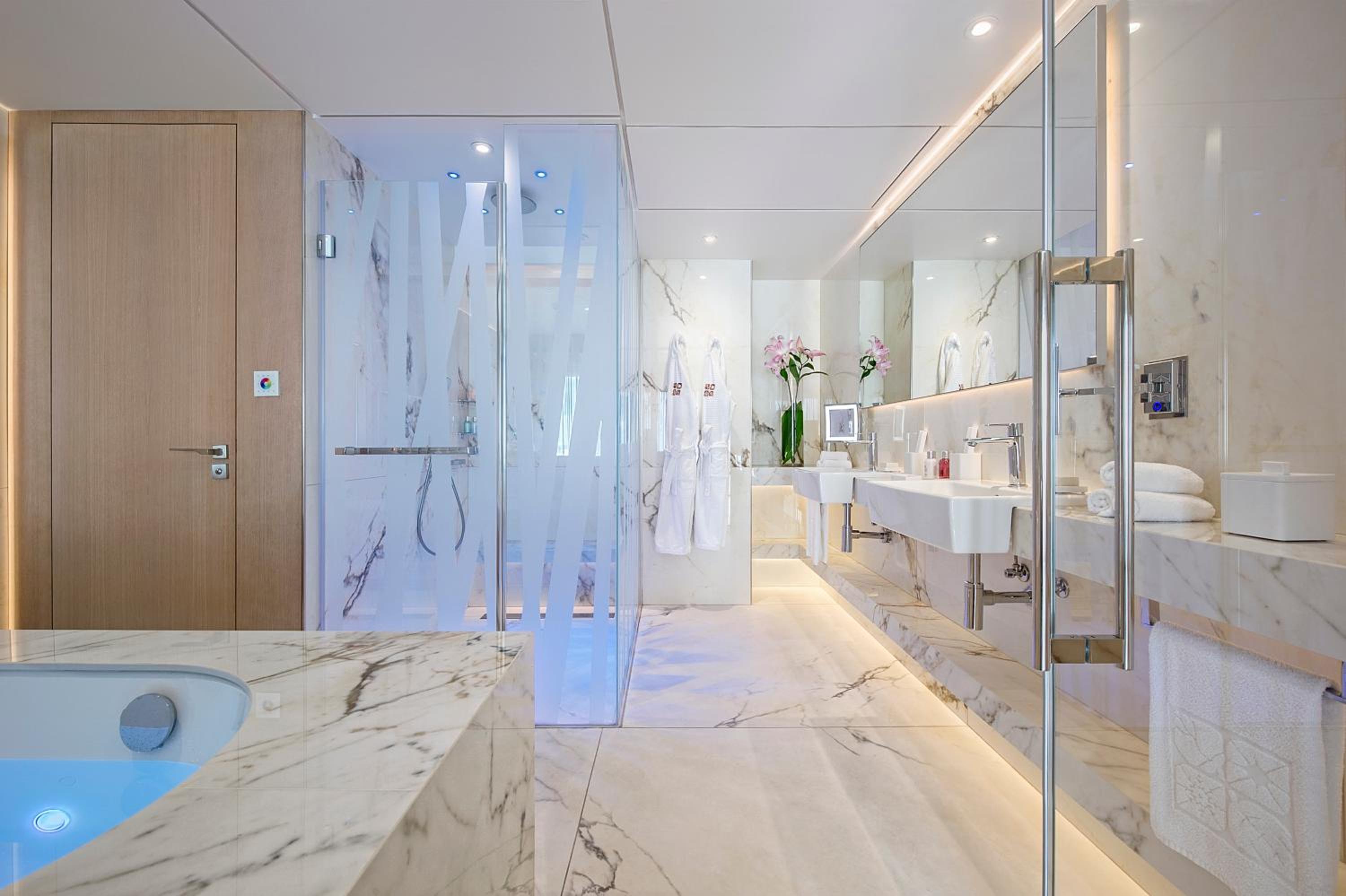 One Bedroom Grand Suite