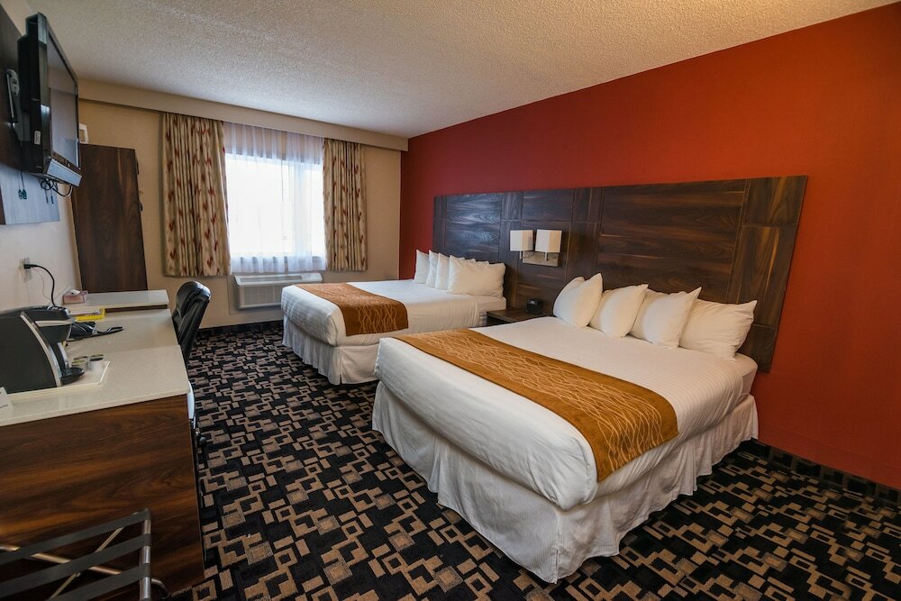 Room, 2 Queen Beds, Non Smoking