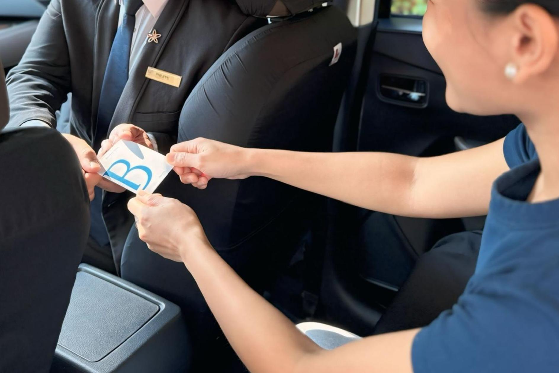 Runway to Belmont – Room with Breakfast and One-way Airport Transfer