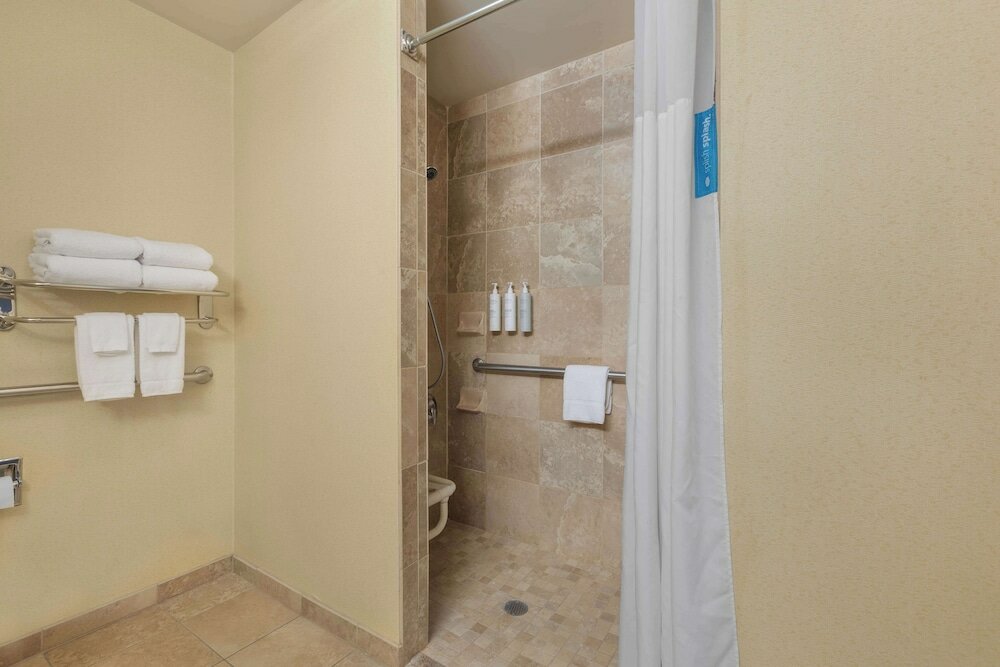 Room, 1 King Bed, Accessible