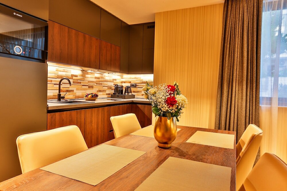 Junior Apartment, 1 King Bed, Sea View