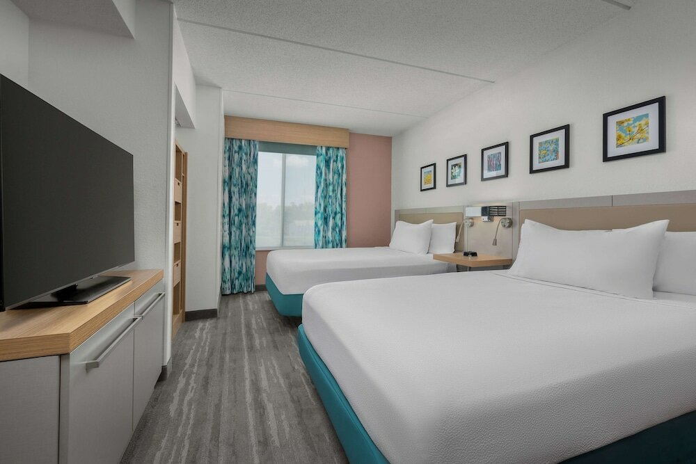 2 Queen Beds Junior Suites with Sofabed