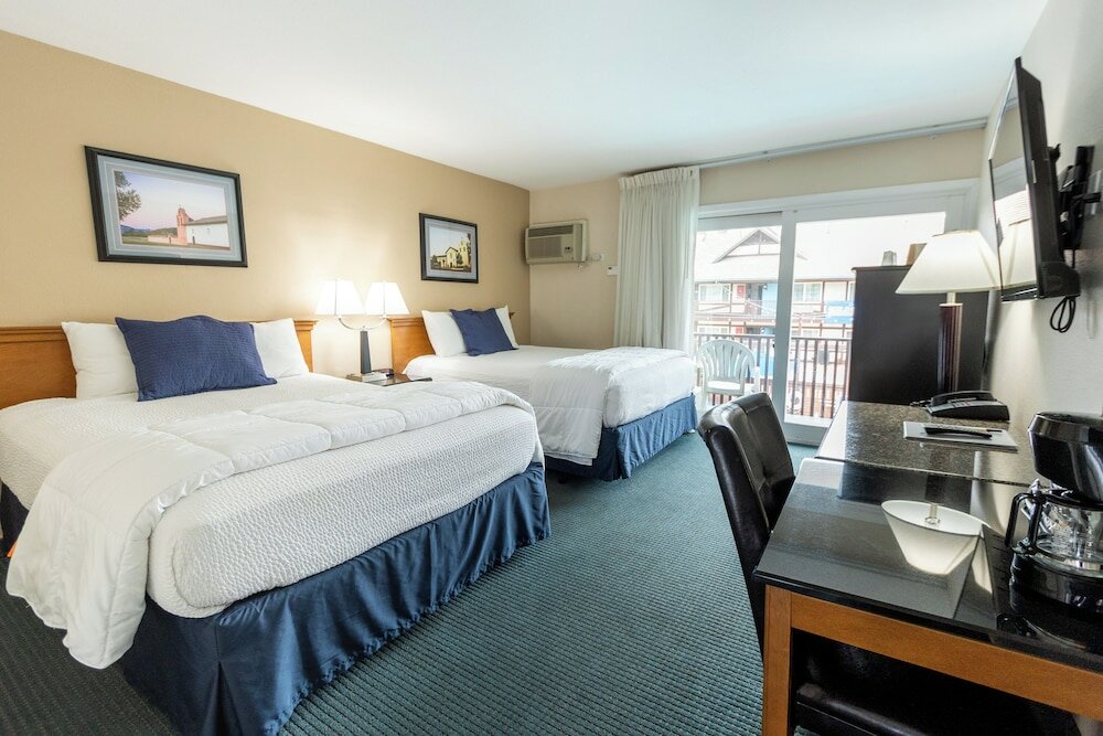Signature Room, 2 Queen Beds, Upstairs Balcony