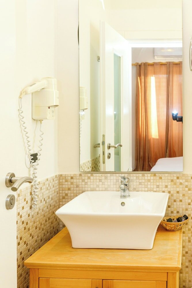 Comfort Triple Room, Hill View