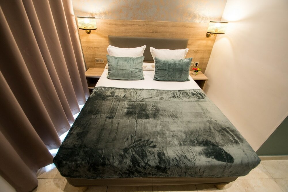Double / Single Room