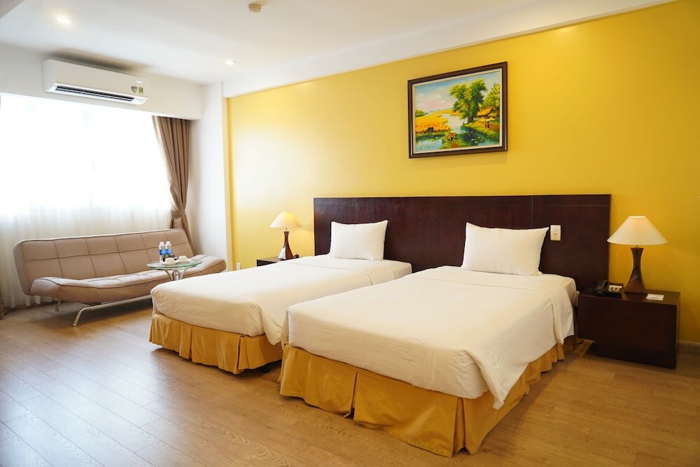 Deluxe Twin Room (with Window)