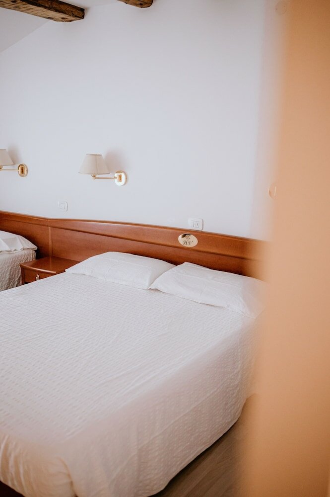 Comfort Triple Room, City View