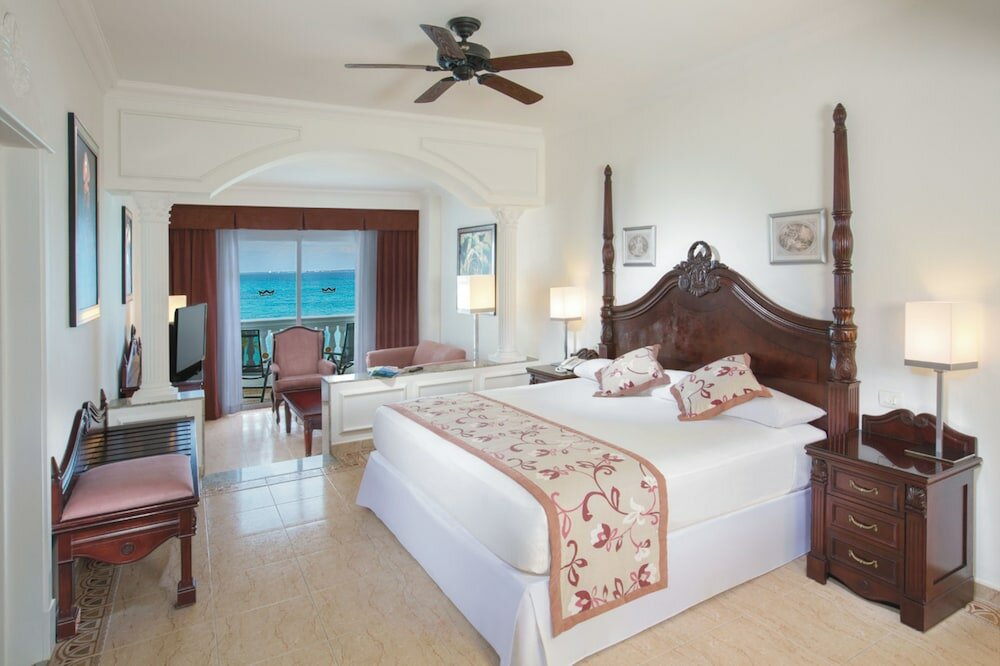 Suite, Ocean View (U)