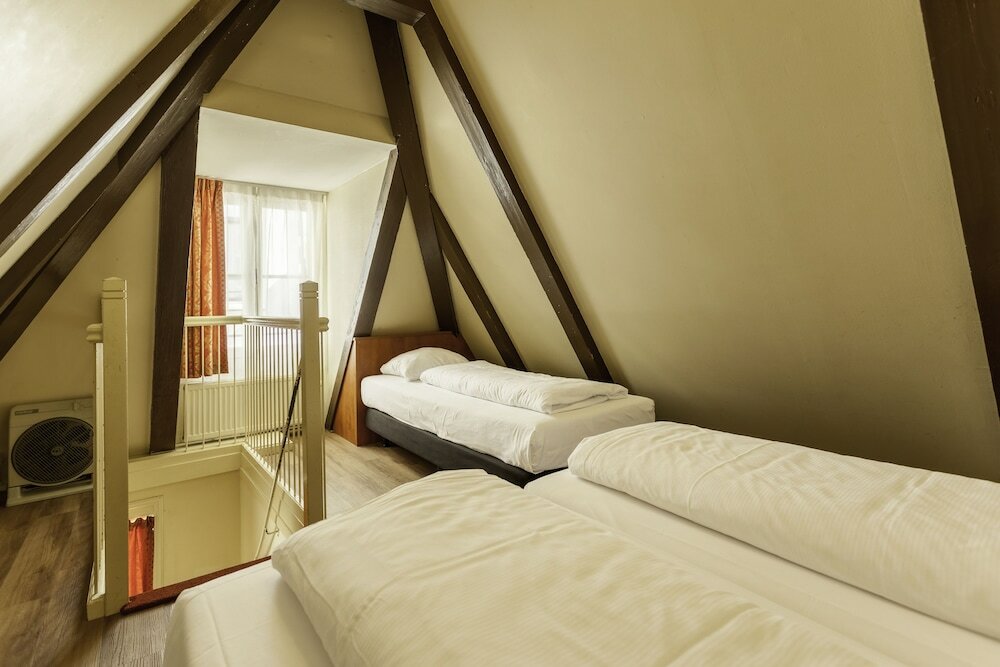 Triple Room, 3 Twin Beds