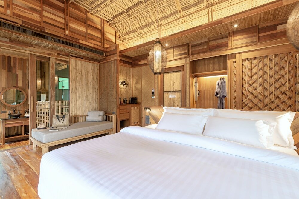 Jetted Tub Suite Water Villa - Free schedules shuttle to Aonang Beach, Railay Beach