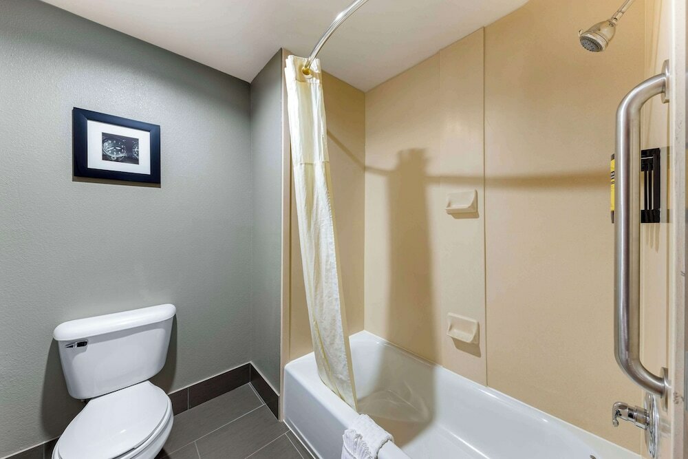 Suite, 1 King Bed, Non Smoking, Jetted Tub