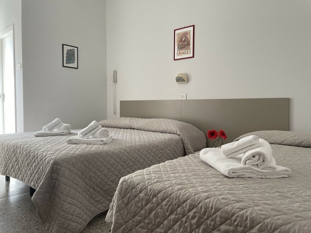 Triple Room, Balcony