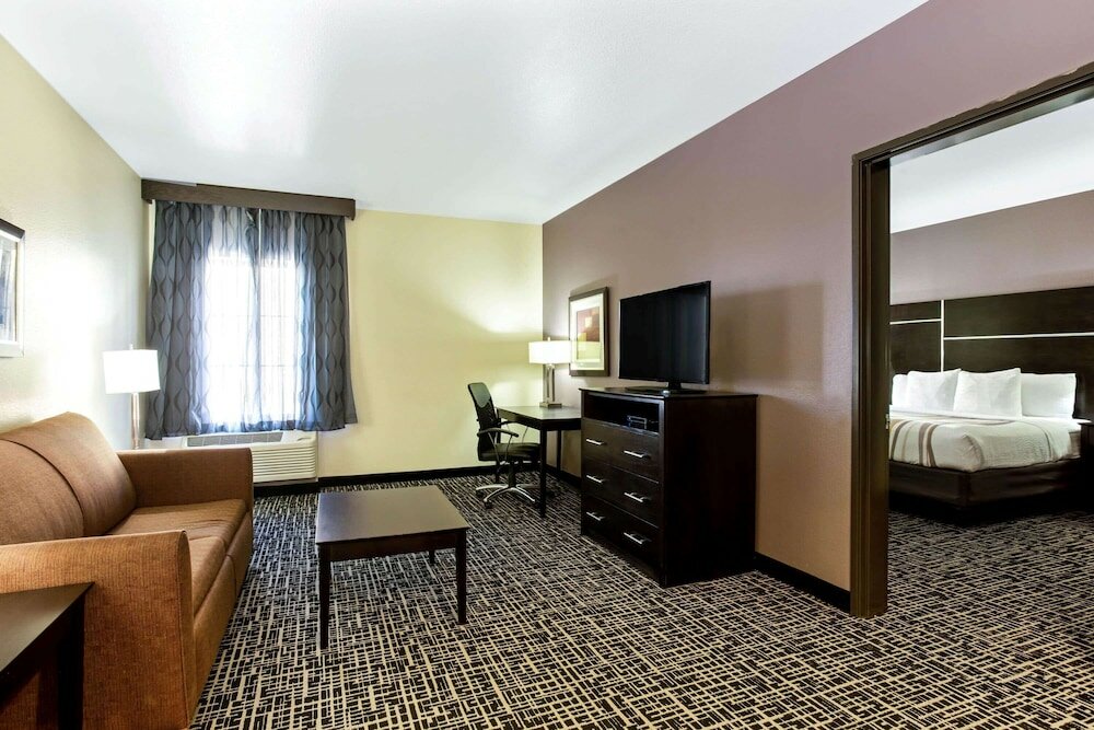 Suite, 1 King Bed, Non Smoking