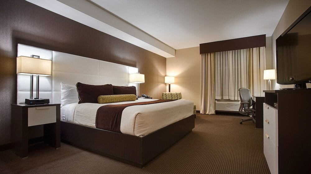 Executive Room, 1 King Bed, Non Smoking, Refrigerator & Microwave
