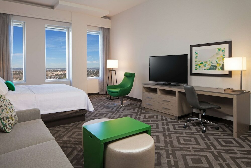 Studio, 1 King Bed, Accessible, Bathtub (Mobility & Hearing)