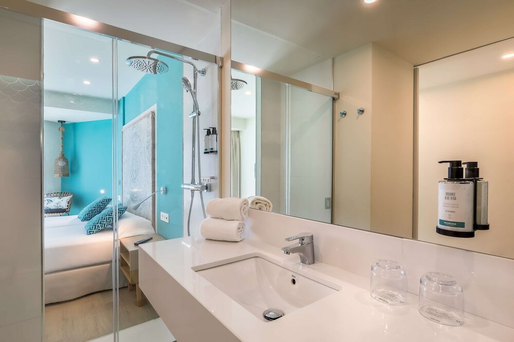 Double Room, Terrace, Partial Sea View