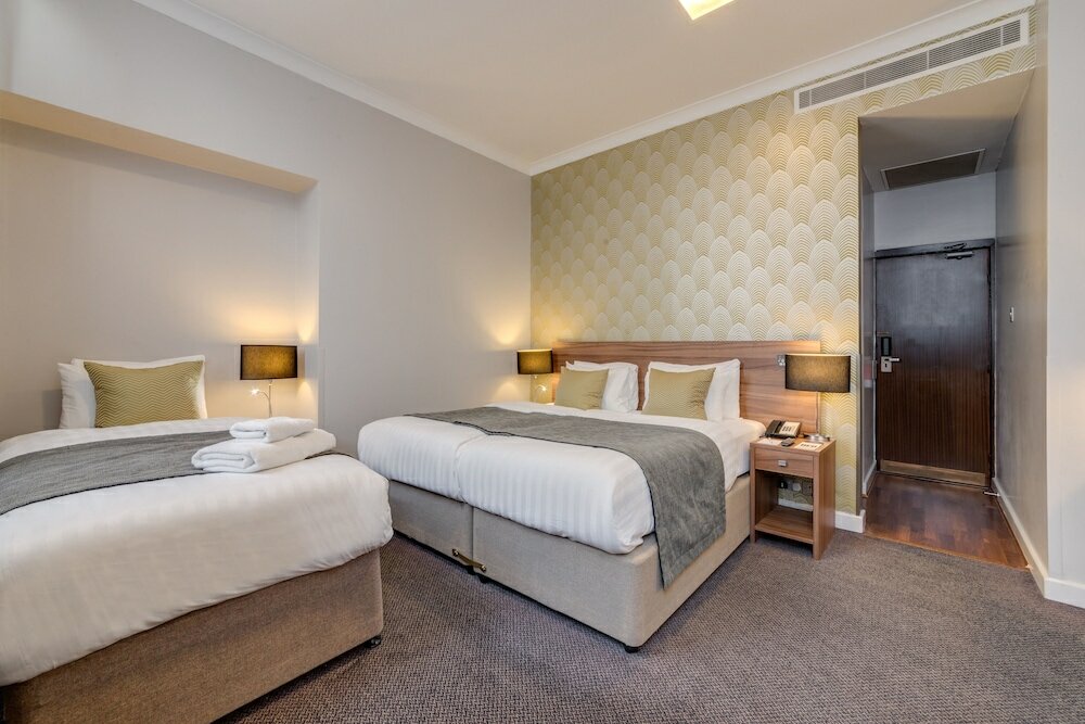 Superior Room, 1 Queen Bed, Non Smoking (with Single Sofabed)