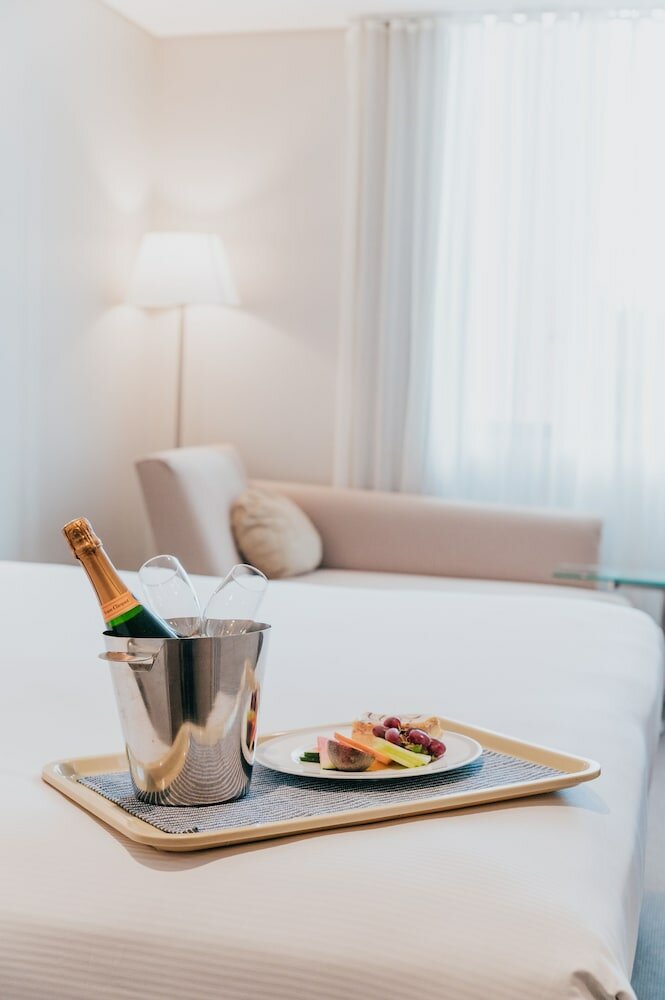 Superior Room, 1 King Bed, Harbor View