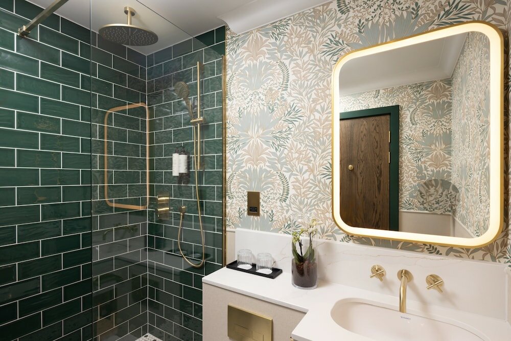 Grand Room, 1 King Bed with Sofa bed