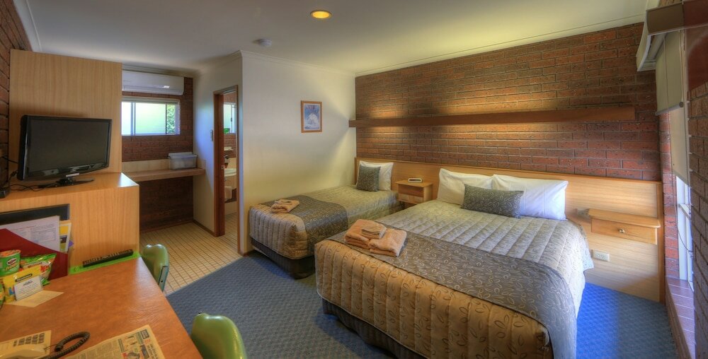 Superior Single/Double/Twin Room