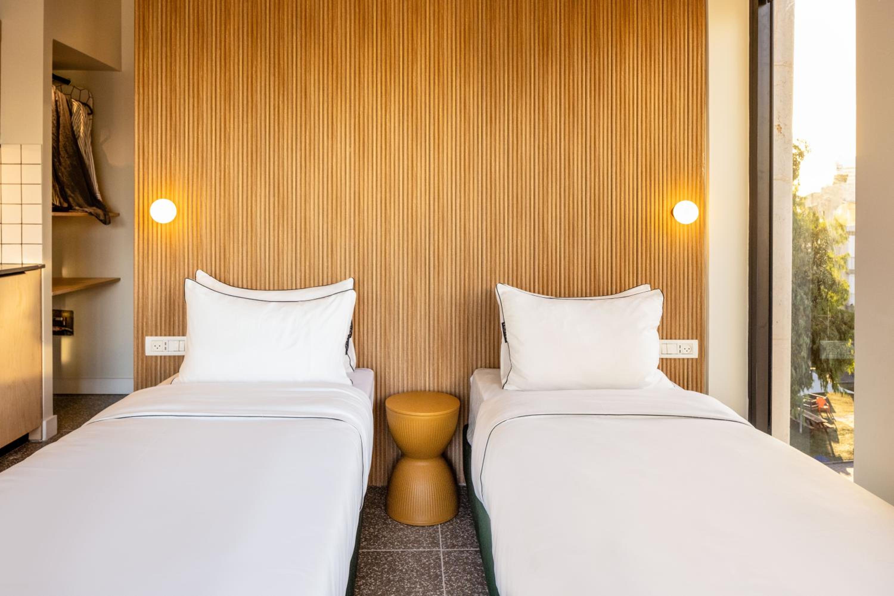 Side by side Studio rooms (no connecting door)