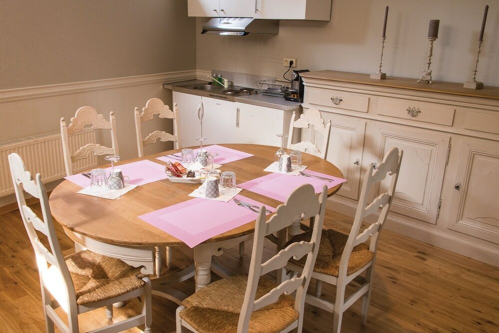 Family Apartment, 2 Bedrooms, Kitchen, Garden View
