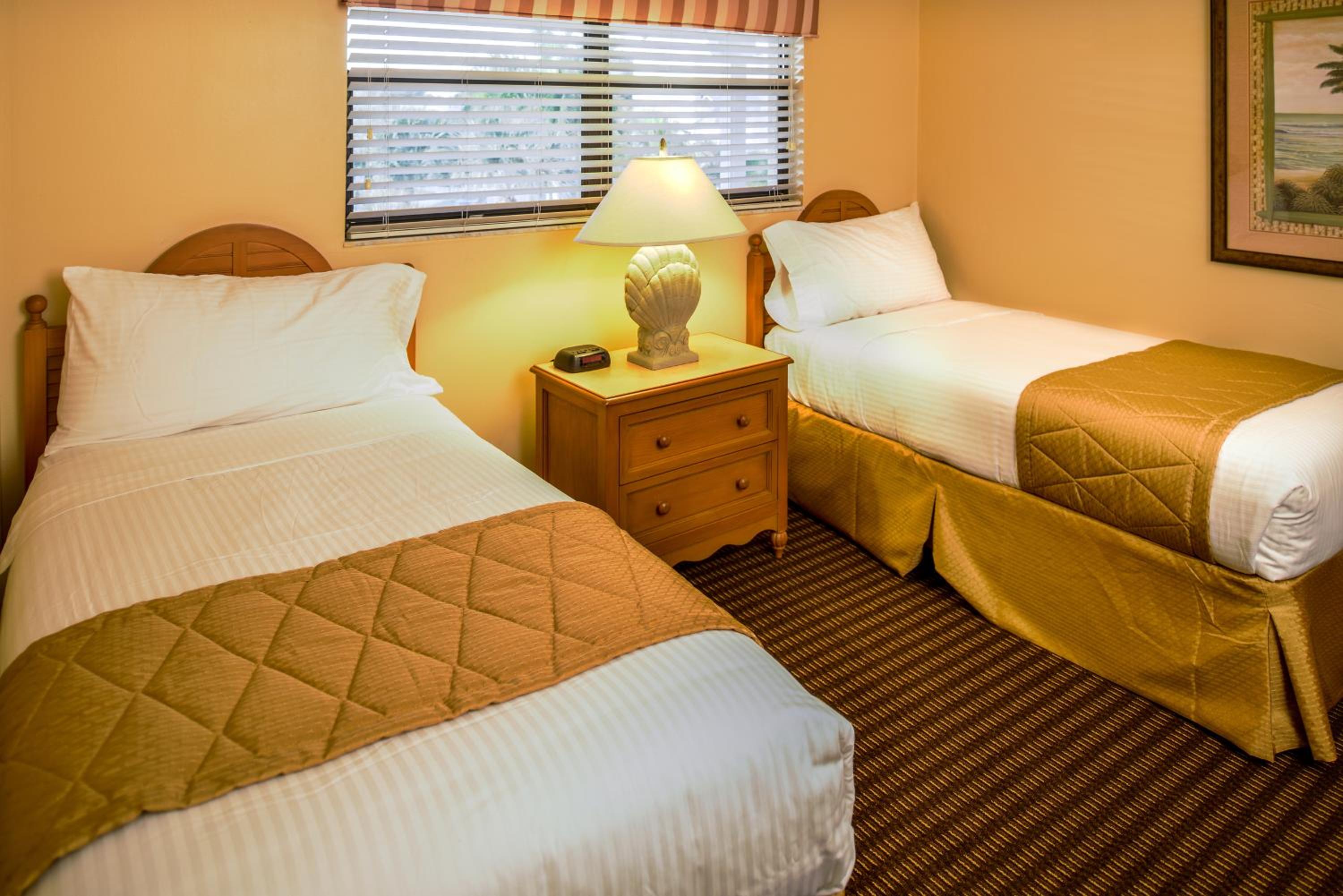 Two-Bedroom Suite with One King Bed and Two Twin Beds