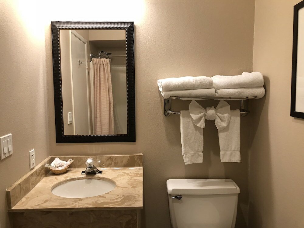 Mobility Accessible, 1 King Bed, Golf View