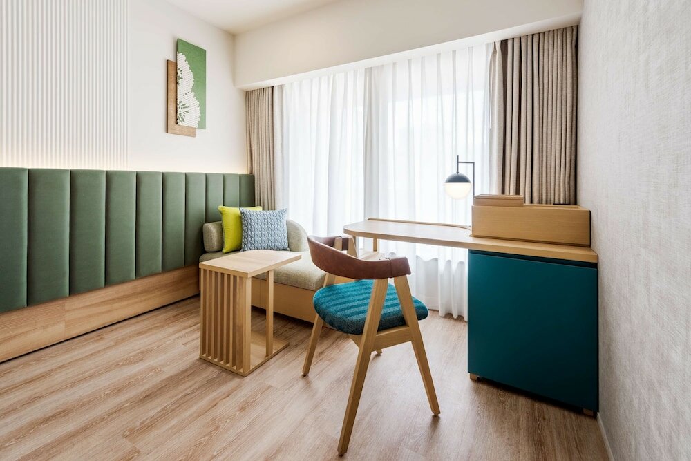Family Room, 1 King Bed