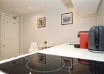 Small Lower Ground Floor Studio в The Portobello Serviced Apartment