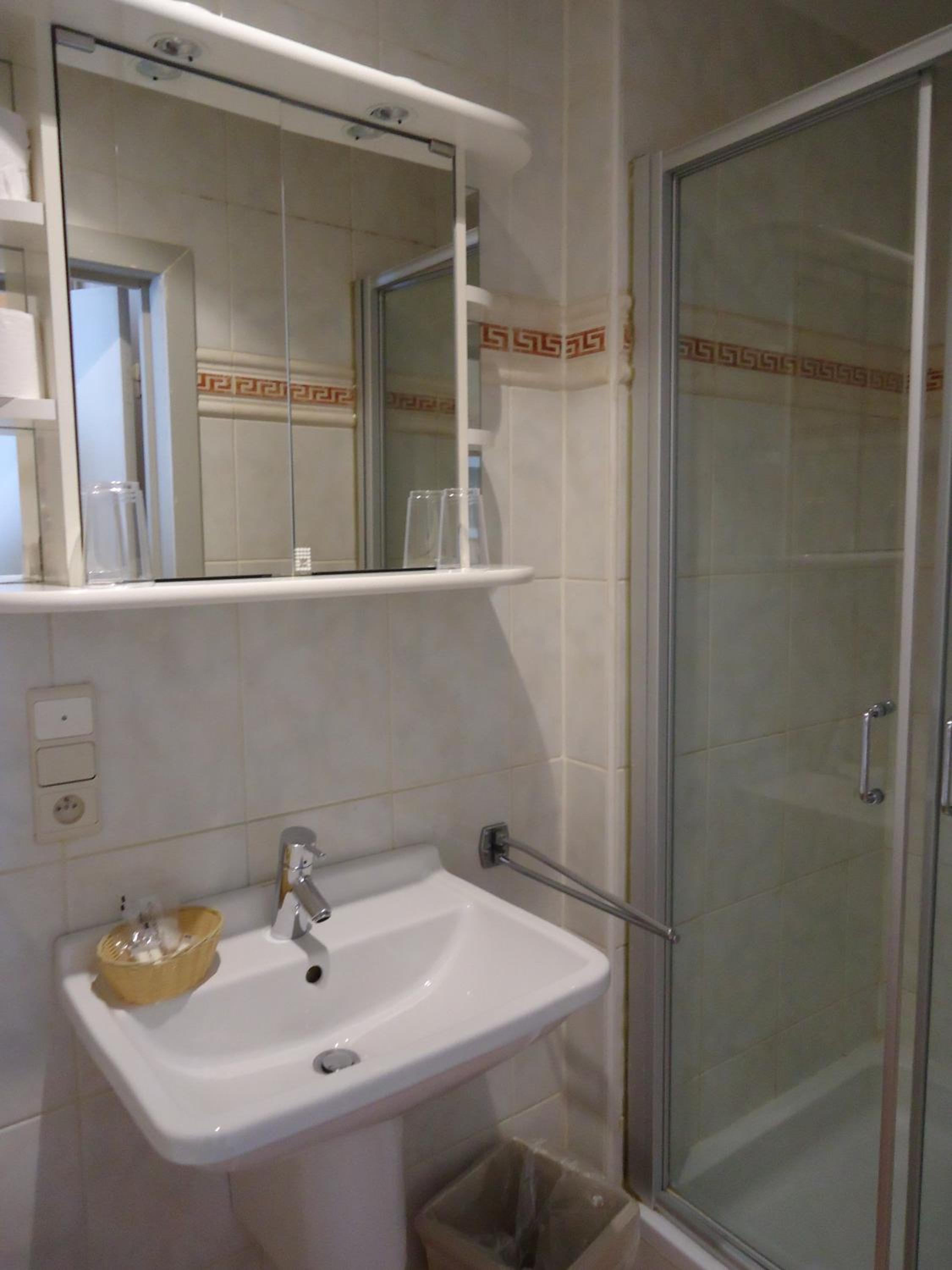Quadruple Room with Shower