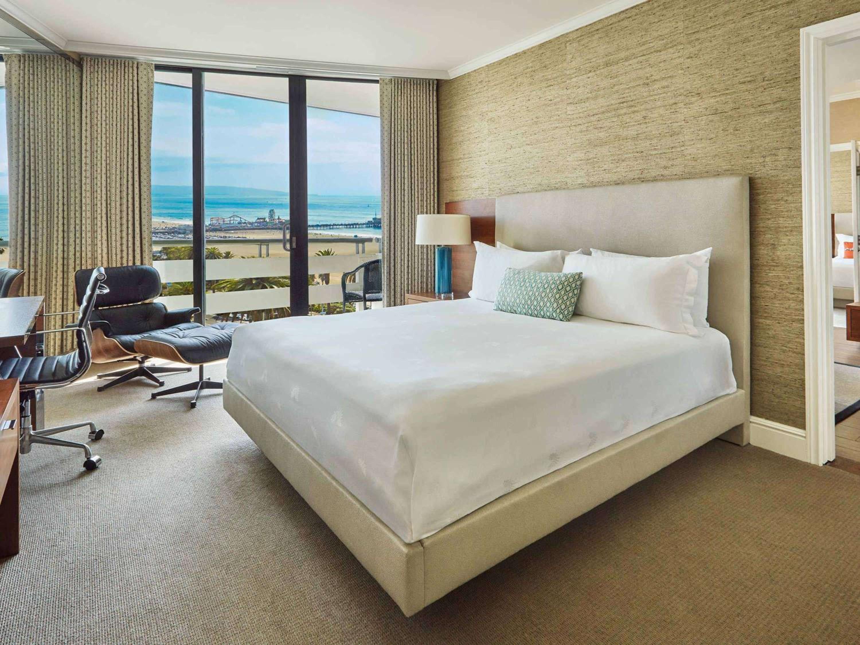 Tower King Suite