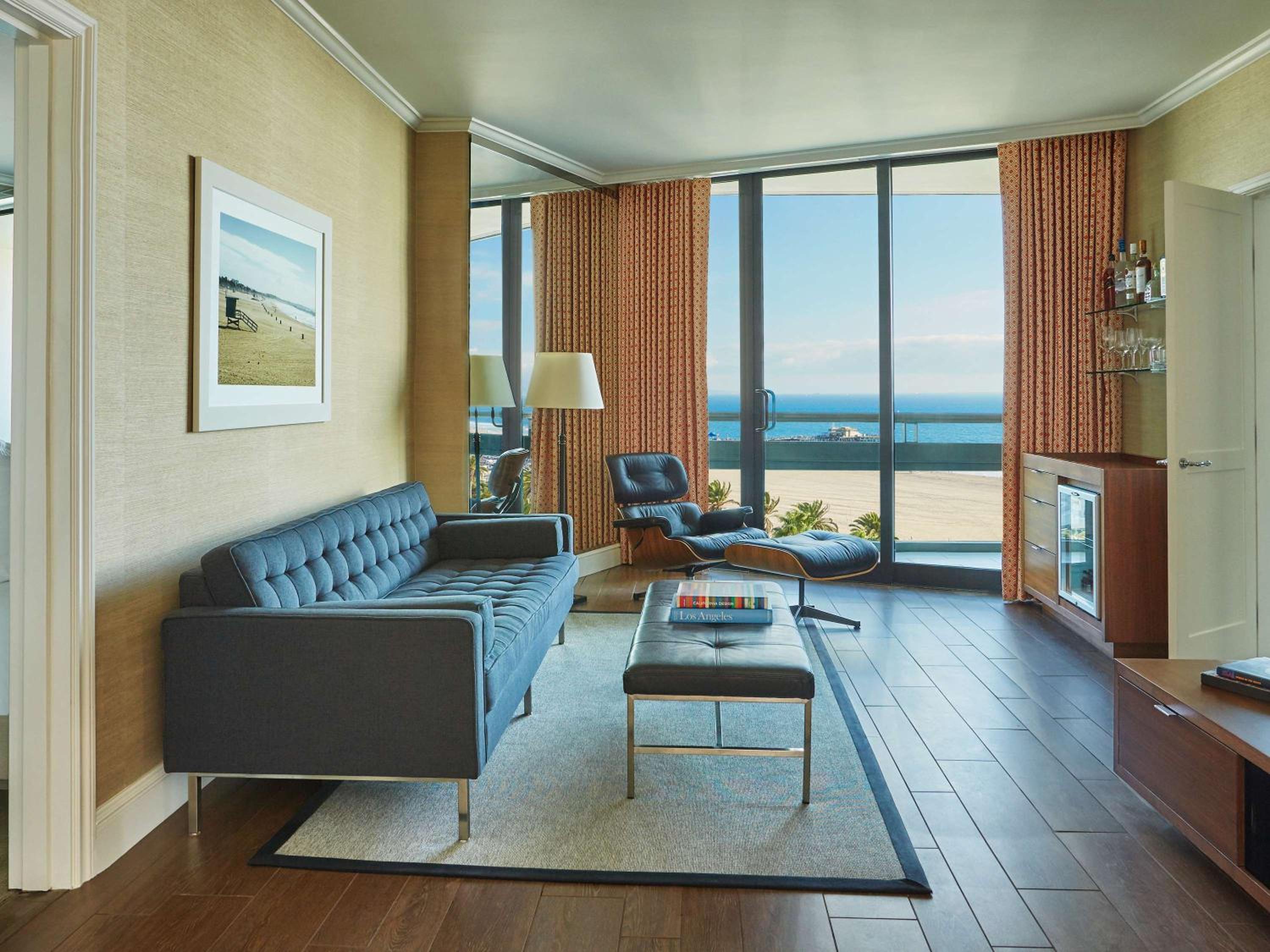 Tower King Suite